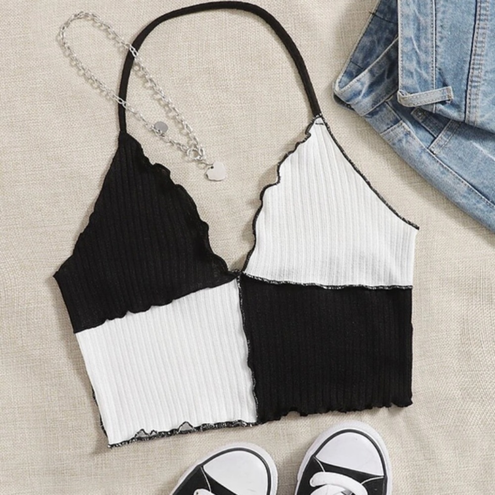 ✨SOULED OUT CLUB✨ Crop Top